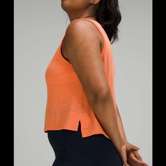 Lululemon Train to be tank in dot camo golden apricot - Picture 2 of 7